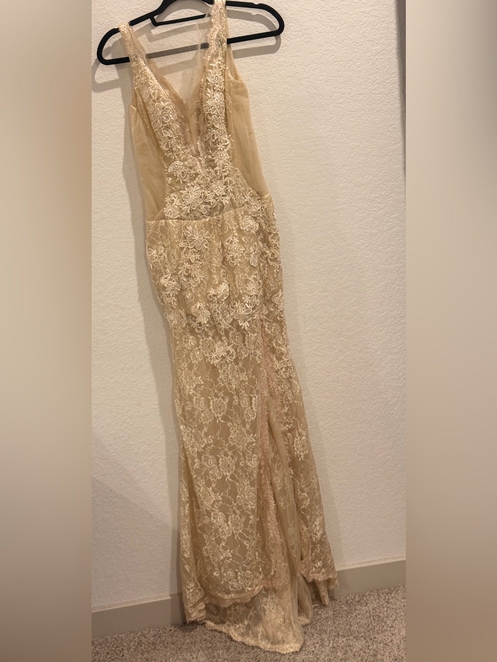 Elegant‎ Vintage Nude Lace Evening Gown